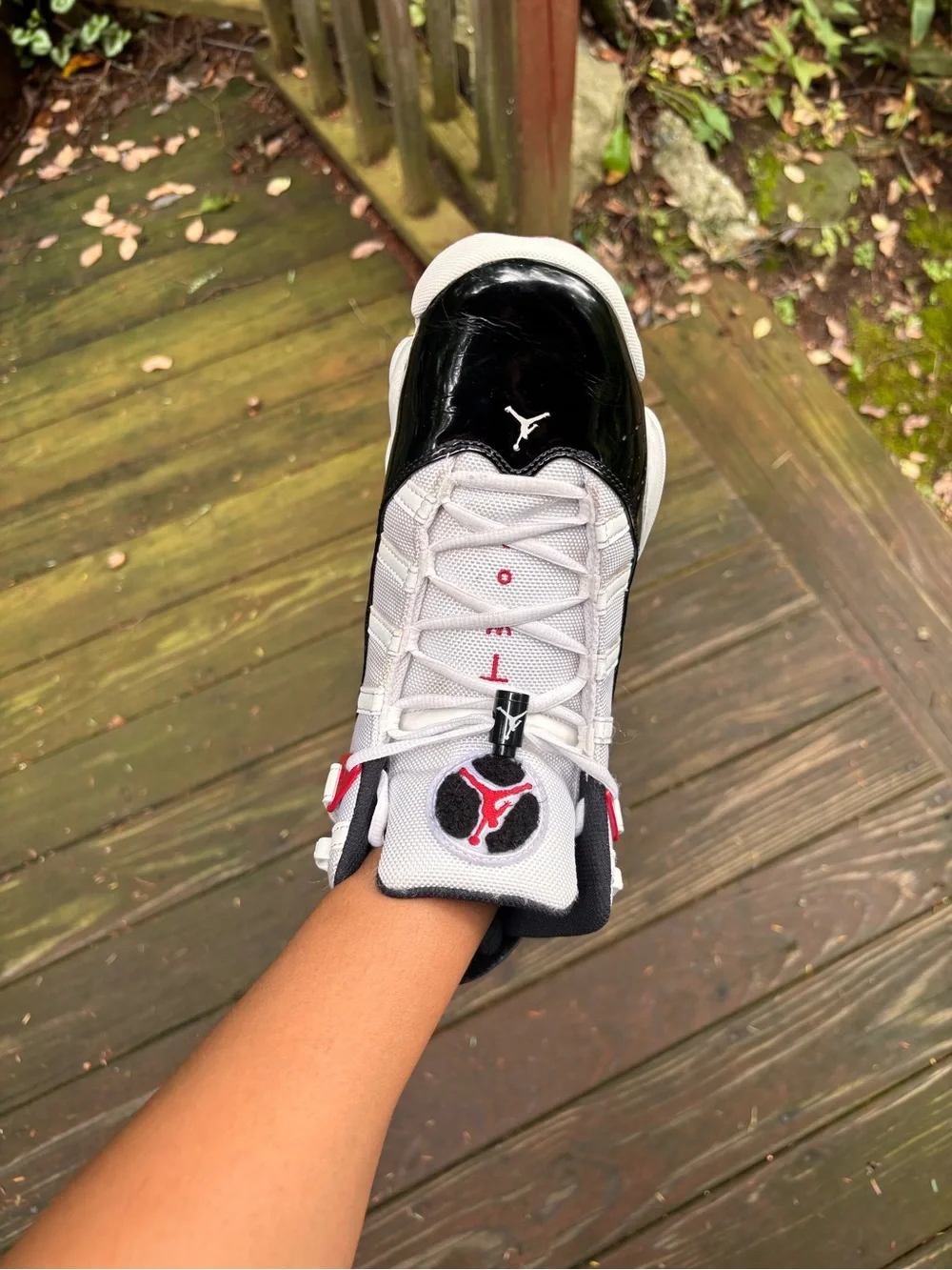 Jordan Mens Black/White/Red Retro Sneakers